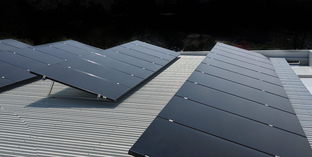 PANNEAUX SOLAIRES SUR TOIT PLAT - Hympulse